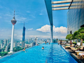 The Faced platinum By ASTRIA Suites